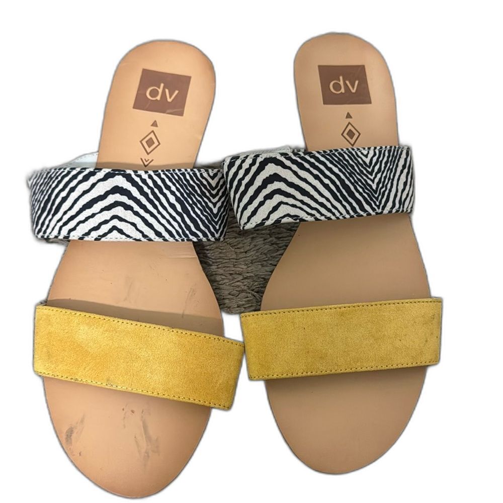 DV by Dolce Vita Yellow and Zebra Two Strap Sandals size 9 Vacation